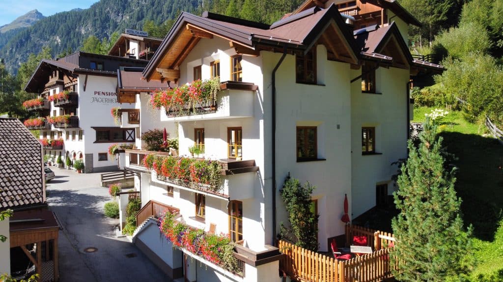 Gemütliches Apartment in den Bergen mit Balkon und Blick auf die Natur, ideal für einen erholsamen U.